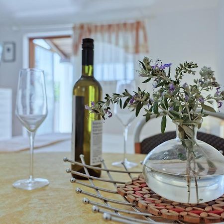 Apartmets Slavica 1644 Banjole Exteriör bild